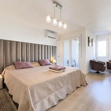 Impresionante Apartamento Delante Del Mar Vilassar De Mar Luaran gambar