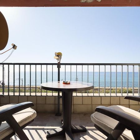 Impresionante Apartamento Delante Del Mar Vilassar De Mar Luaran gambar