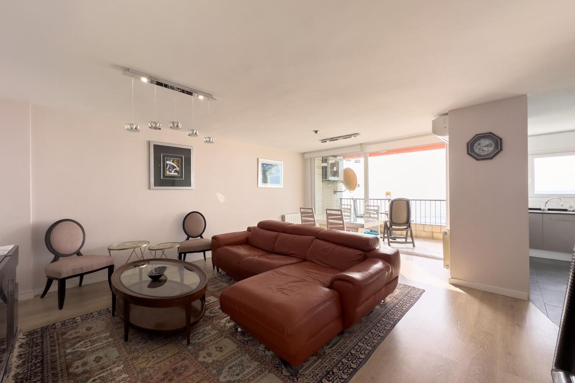 Impresionante Apartamento Delante Del Mar Vilassar De Mar Luaran gambar