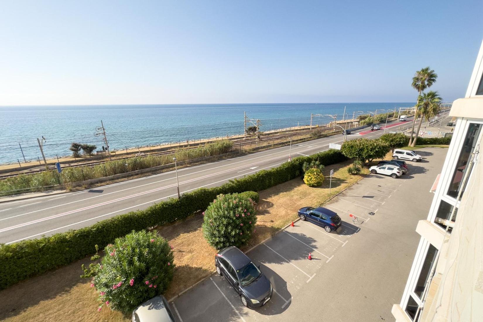 Impresionante Apartamento Delante Del Mar Vilassar De Mar Luaran gambar